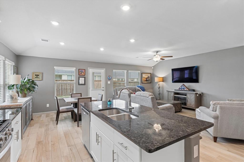 Ventana - Residential