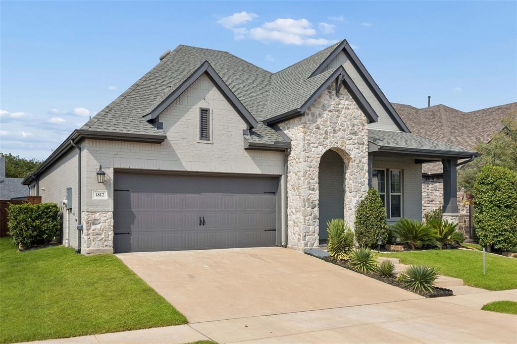 1812 Leo Drive