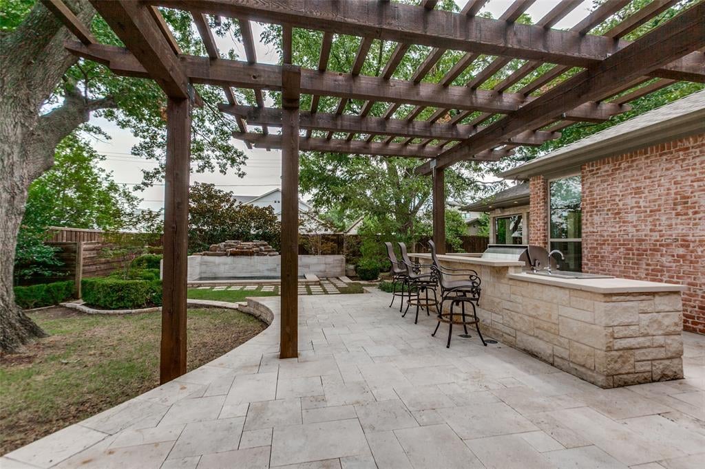 6038 Azalea Lane