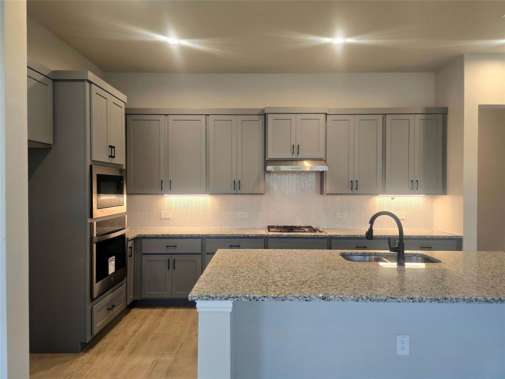 5008 Meadow Vista Lane