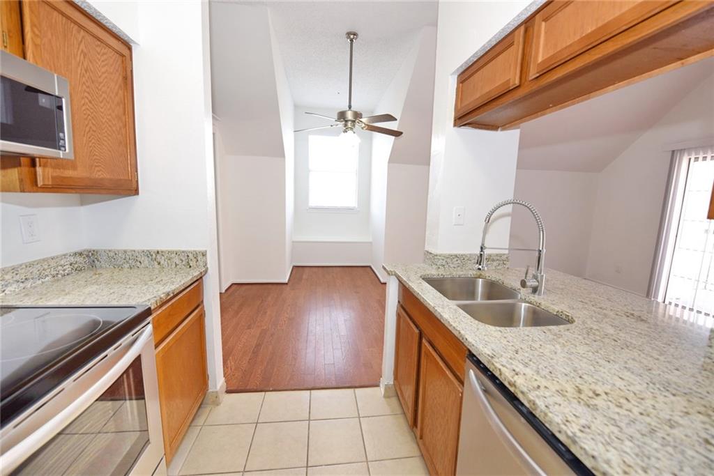 EASTON CONDOMINIUMS - Residential Lease