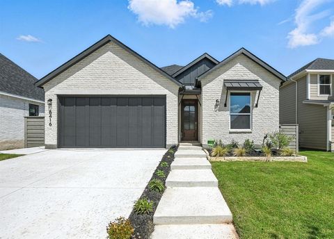 8416 Peach Street Justin TX 76247