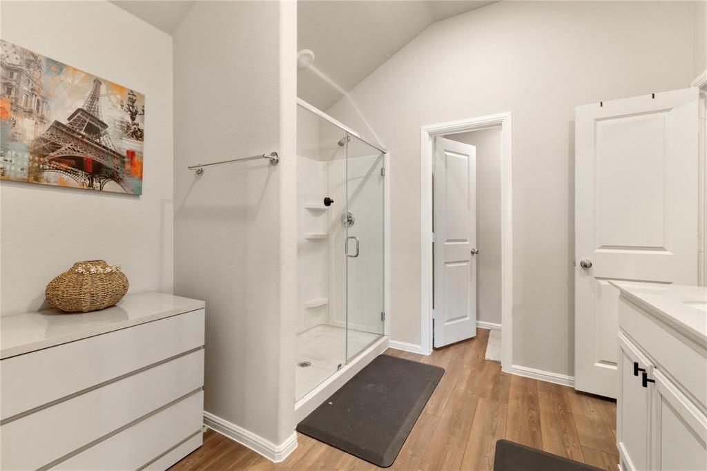 1101 La Esperanza Drive