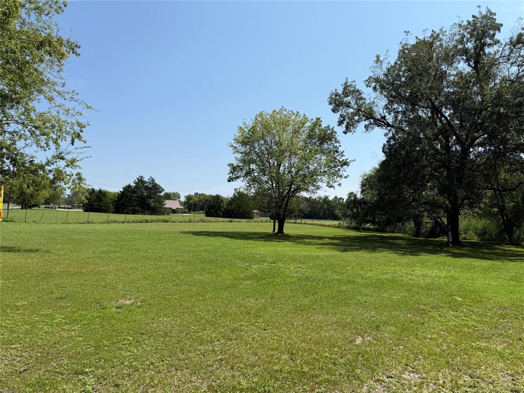 1049 Industrial Boulevard - Photo 2