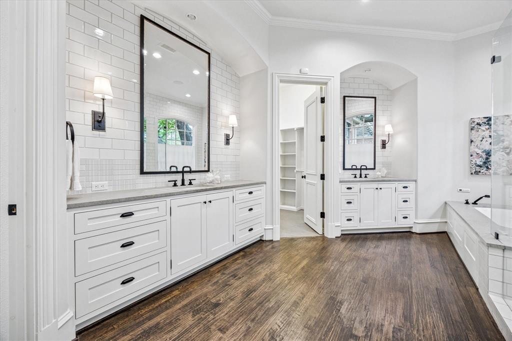 Hamilton & Mcconnell 03 - Residential