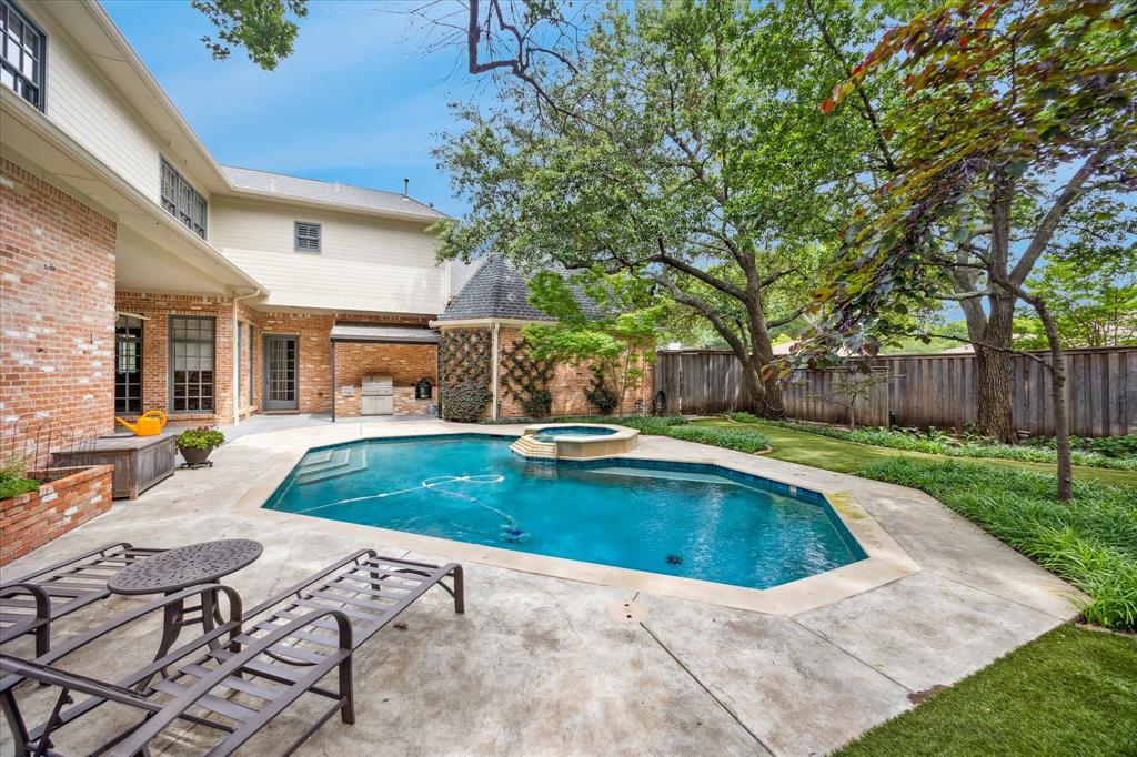 Hamilton & Mcconnell 03 - Residential