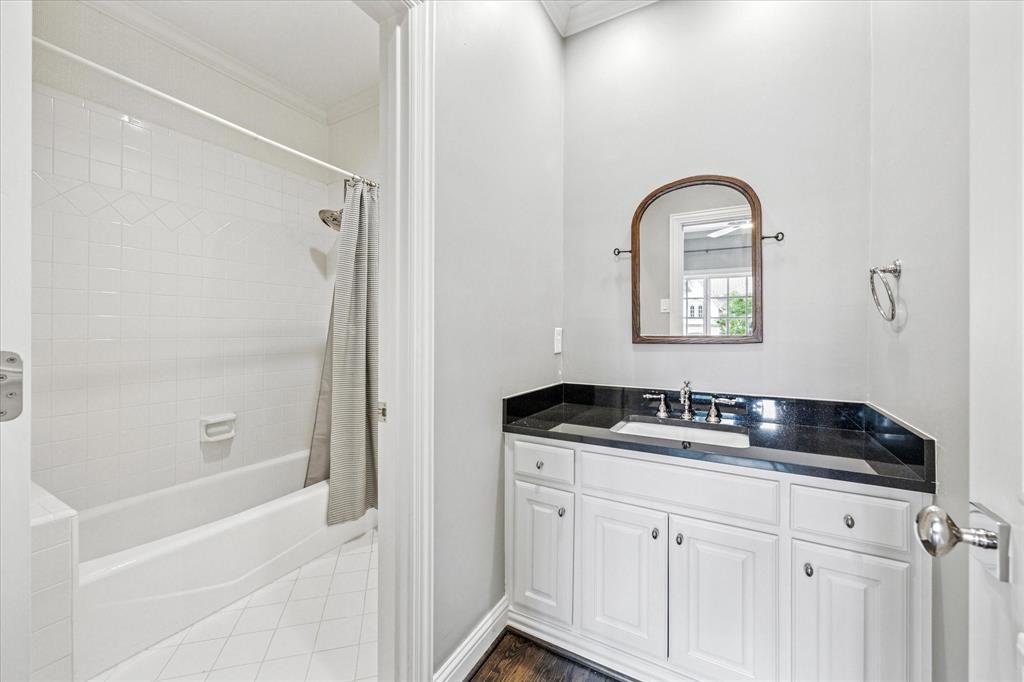 Hamilton & Mcconnell 03 - Residential