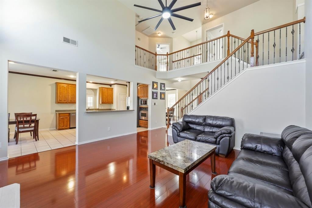 5828 Ivy Glen Drive