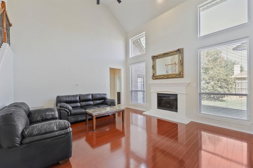 5828 Ivy Glen Drive