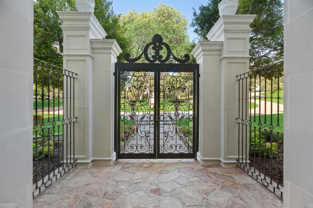 The Estates At Tour 18 Sec 1 - Residential