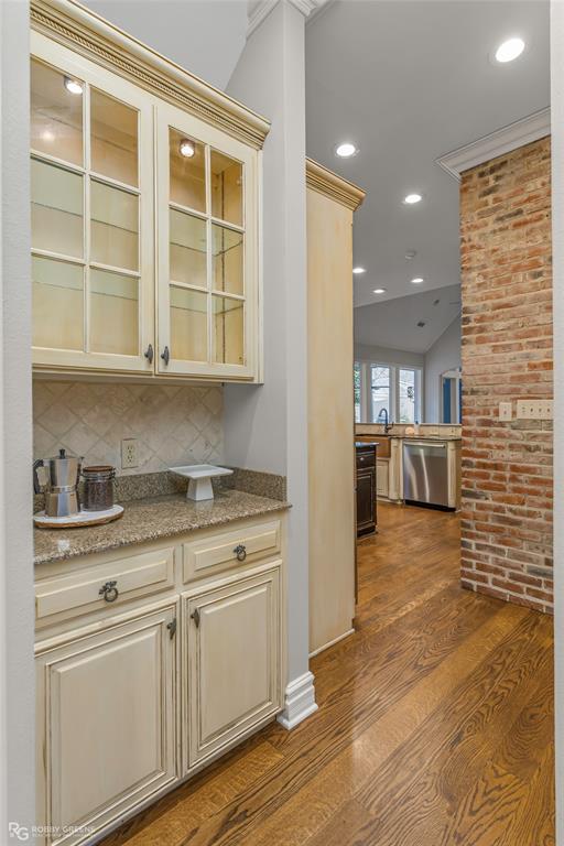 Oak Alley - Residential