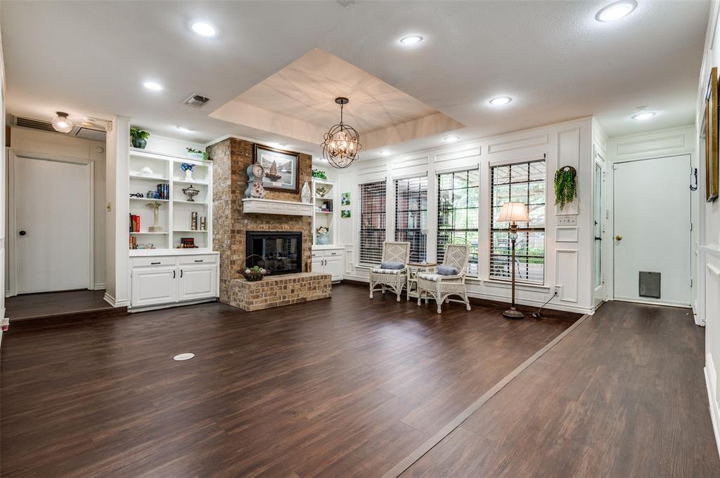 2017 Paddockview Drive