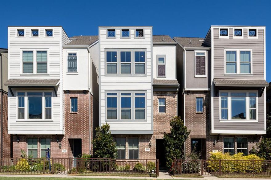 Welcome to a modern three level home in West Dallas near Trinity Groves and Bishop Arts. This area is known for food, coffee, shops, art, and quick trips to downtown Dallas. The home has a bright open layout with tall ceilings, big windows, and clean finishes that fit city living.

The rooftop patio is the main highlight. It feels like a private urban oasis with room for dining and lounging, plus a built in outdoor kitchen and grill. You can enjoy wide skyline views, including Reunion Tower and the Margaret McDermott Bridge.

The first floor has a two car attached garage and a guest bedroom with a private bath. The second floor has the main living space with an open kitchen, double ovens, dining, living room, and a half bath. The third floor has two more bedrooms with private baths and the laundry area. And wood floor throughout every floor. 

Residents here enjoy a community pool, dog park, and walking paths. You are just minutes from Trinity Groves, Bishop Arts, the Design District, and major Dallas job hubs. This location is perfect for buyers looking for a walkable urban area, a short city commute, and easy access to everything Dallas has to offer.