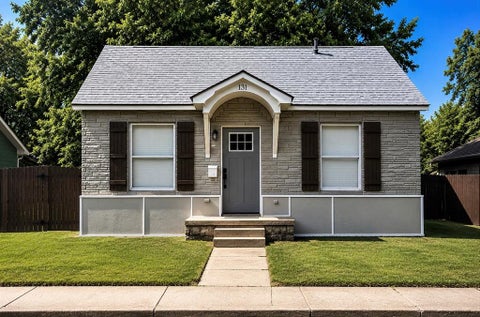 Photo of 131 E Hull Street, Denison, TX 75021 (MLS # 21338973)