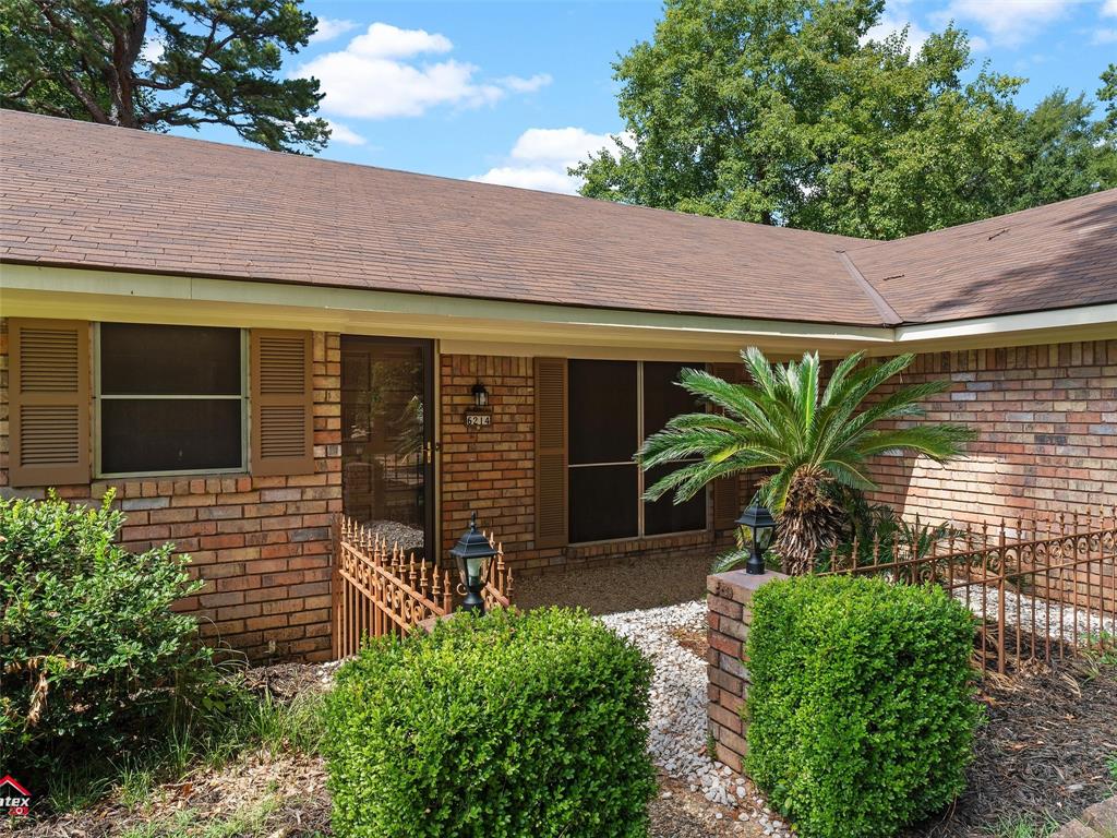 6214 Border Lane