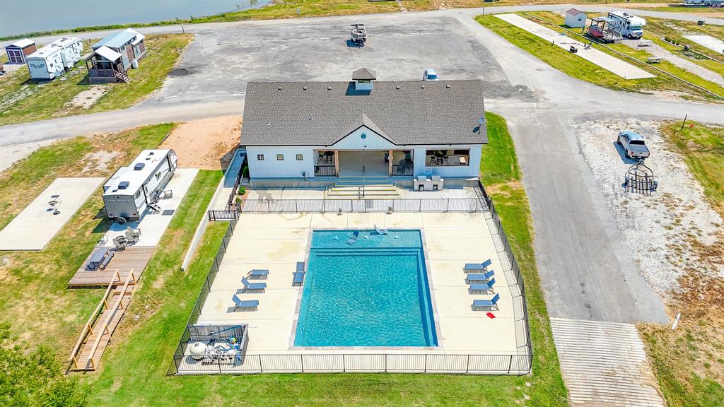 Peninsula Point - Land