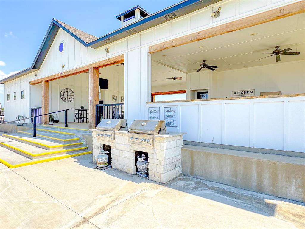 Peninsula Point - Land