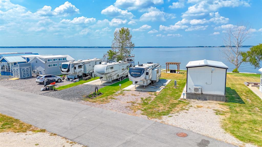 Peninsula Point - Land