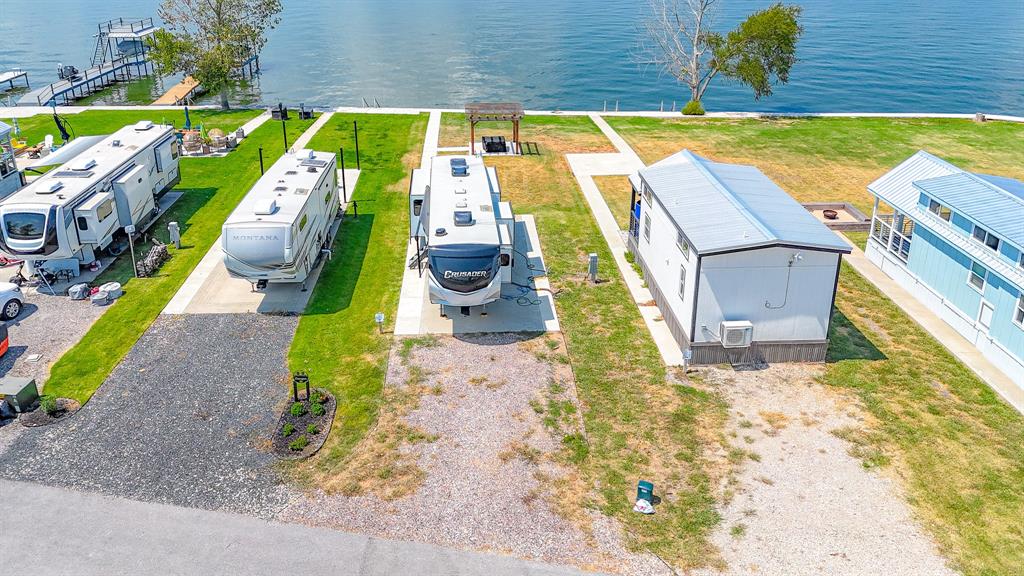 Peninsula Point - Land