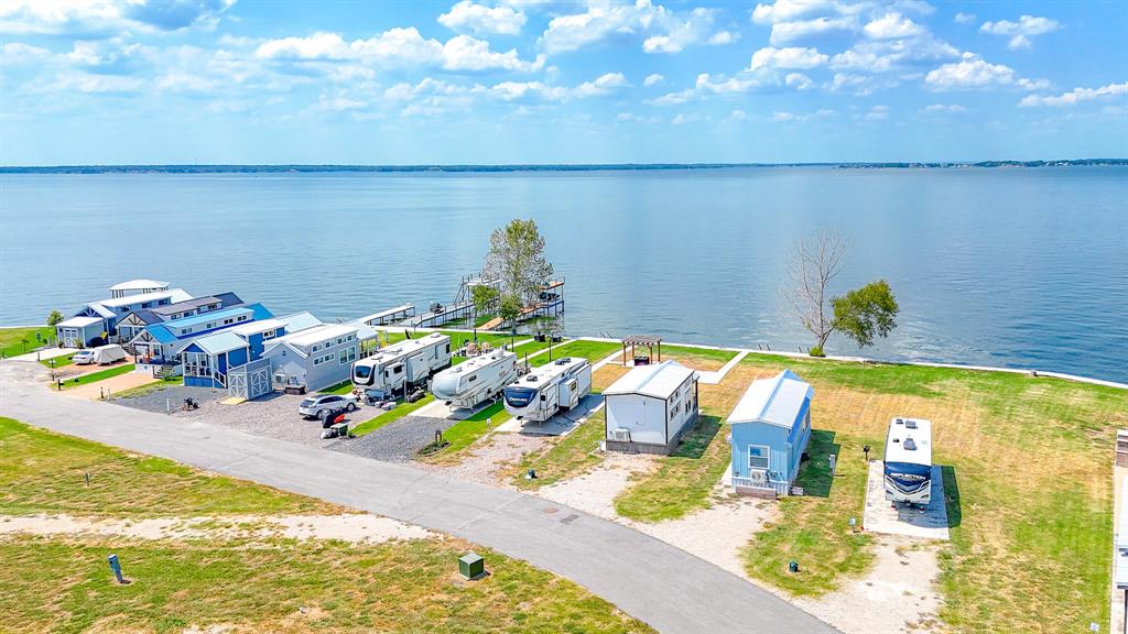 Peninsula Point - Land