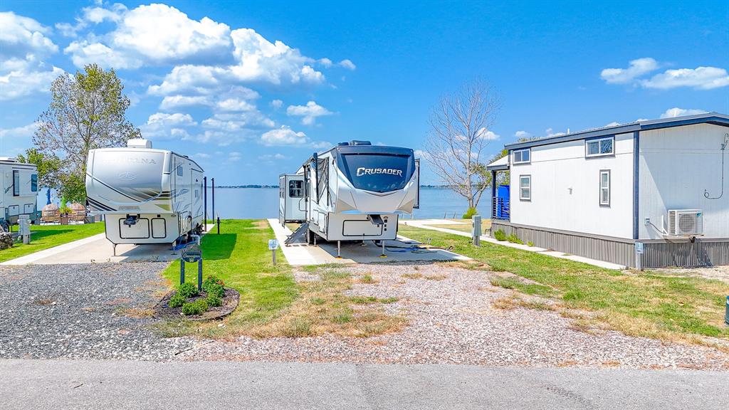 Peninsula Point - Land