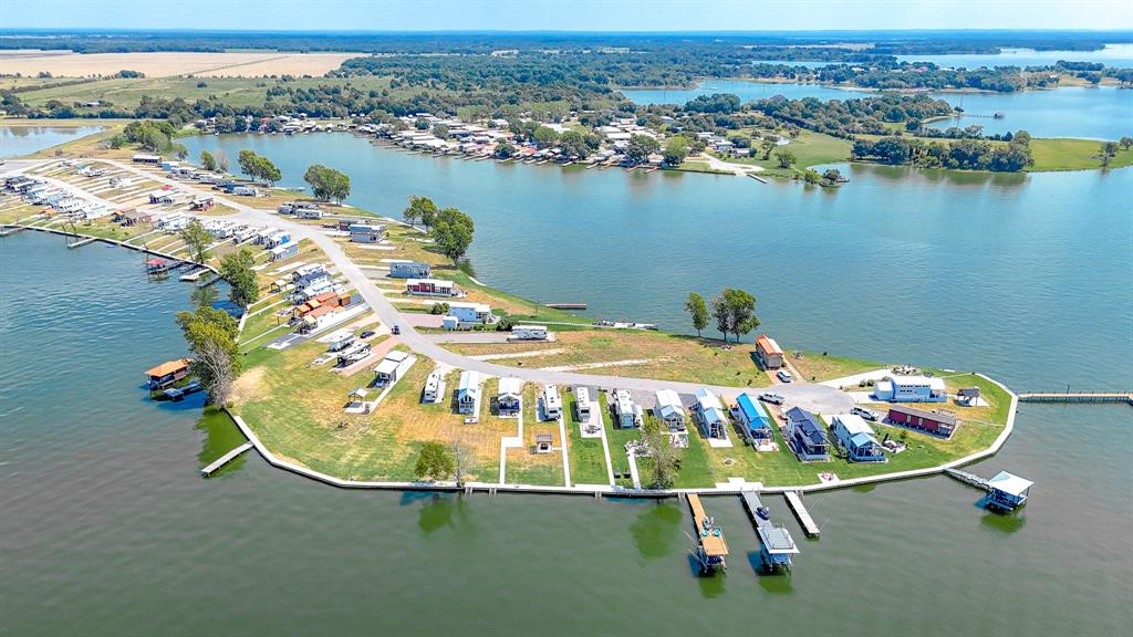 Peninsula Point - Land