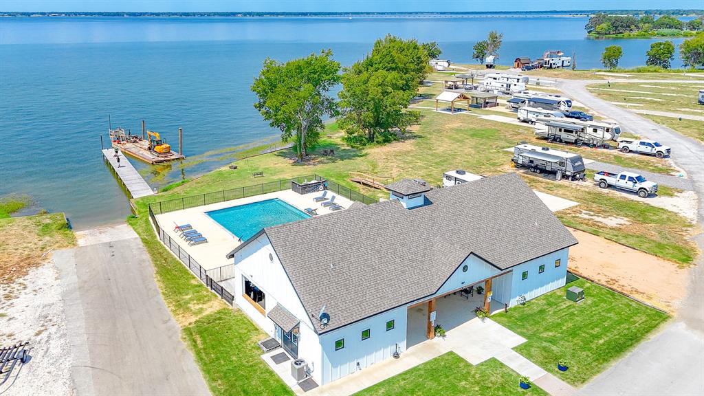 Peninsula Point - Land