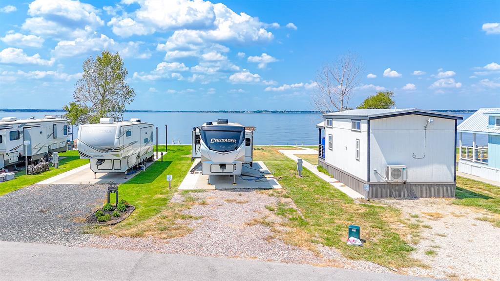 Peninsula Point - Land