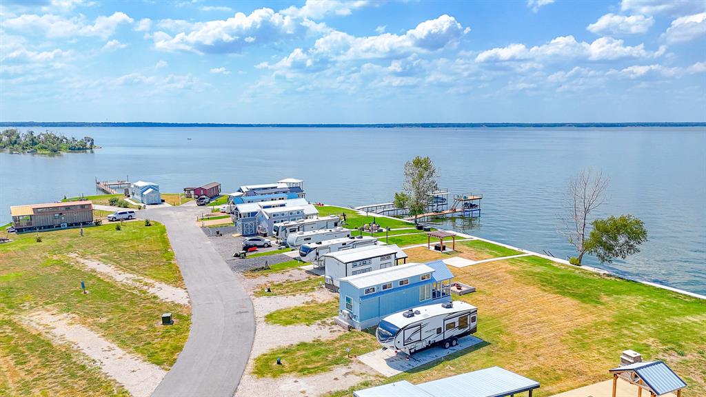 Peninsula Point - Land