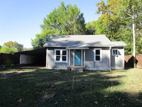 Photo of 126 NW Beck Street, De Kalb, TX 75559 (MLS # 21408986)