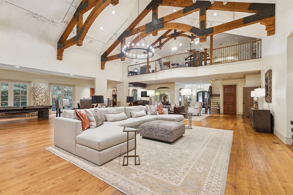 1503 Cottonwood Valley Circle N