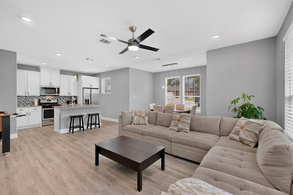 909 Marcellus Court