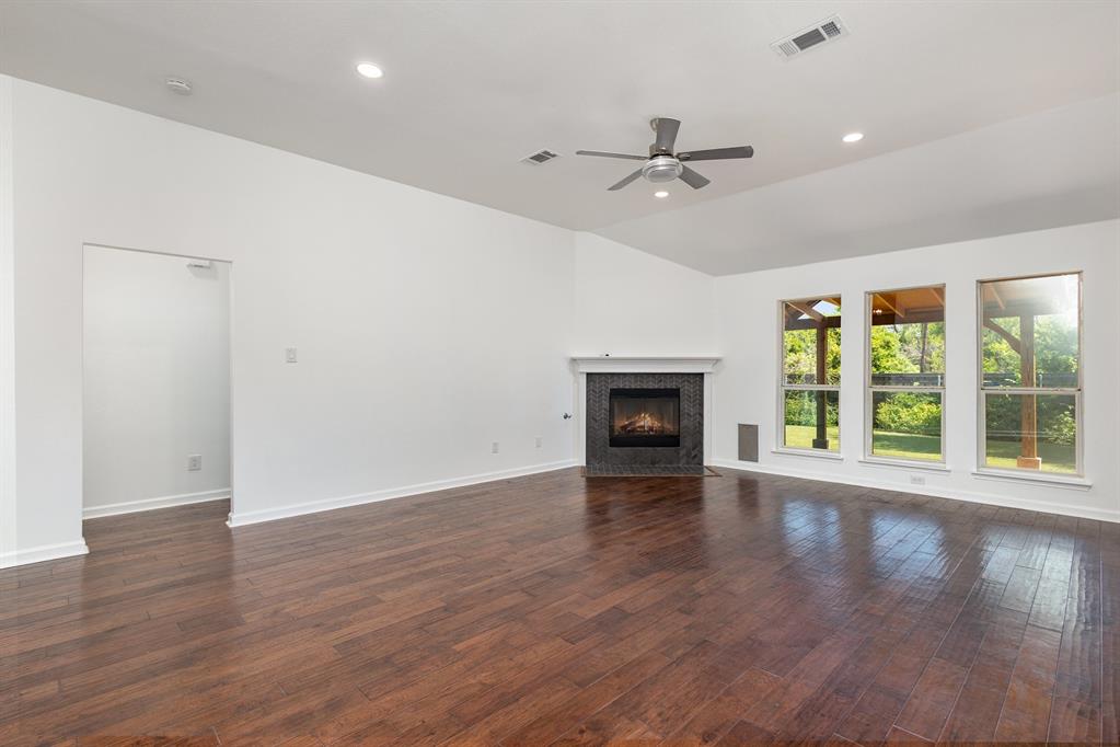 4810 Bluebird Lane