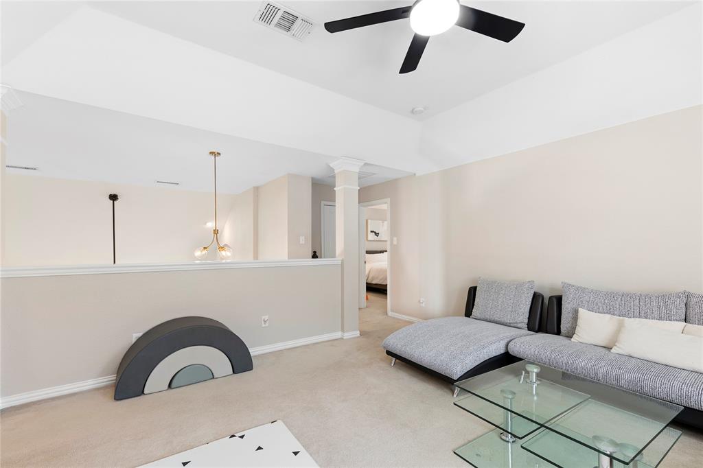 Grapevine, Texas 76051, United States, 4 Bedrooms Bedrooms, ,3 BathroomsBathrooms,Residential,Pending,42237