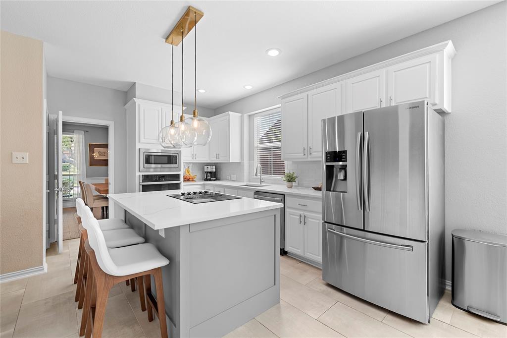 Grapevine, Texas 76051, United States, 4 Bedrooms Bedrooms, ,3 BathroomsBathrooms,Residential,Pending,42237