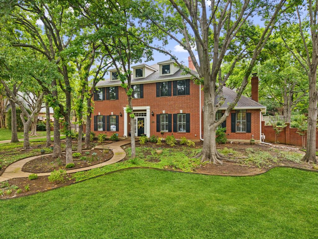 3833 Montecito Drive