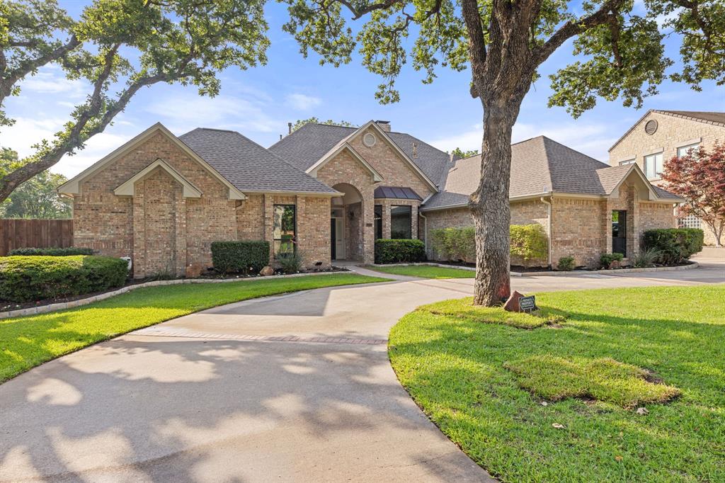 1309 Woodlake Drive