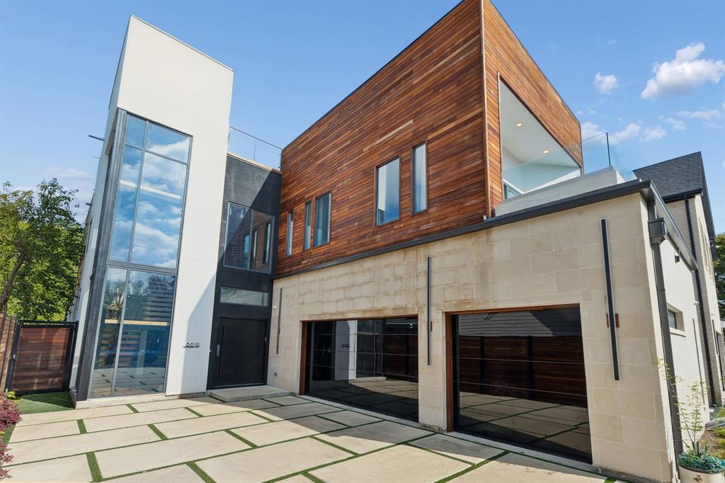 8619 San Fernando Way