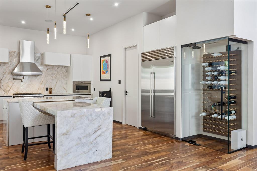 8619 San Fernando Way