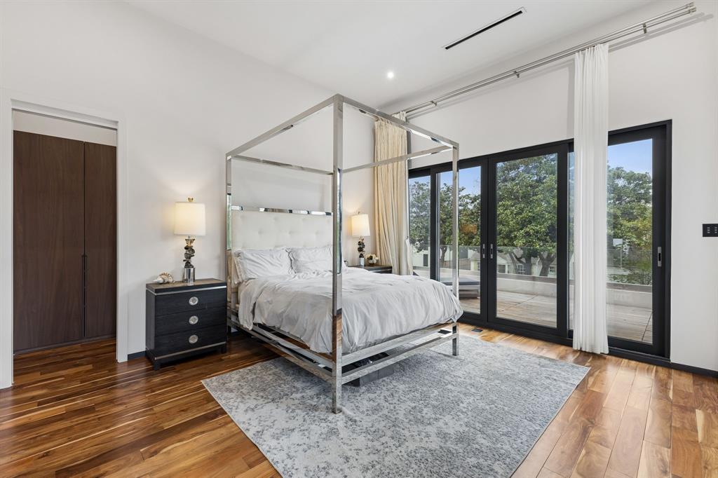 LAKE CREST - Residential