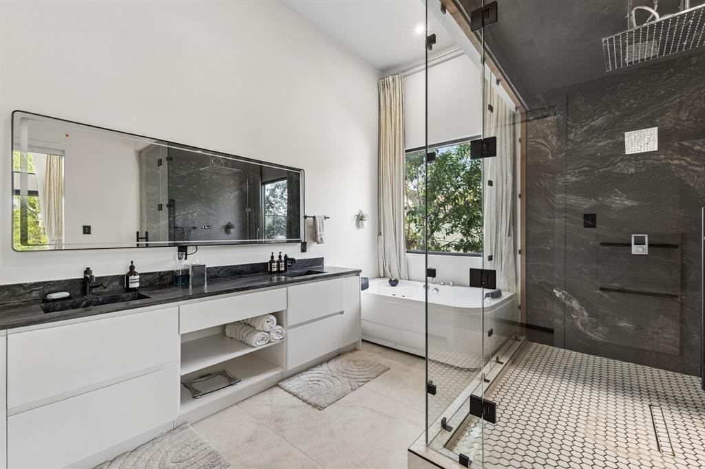 LAKE CREST - Residential