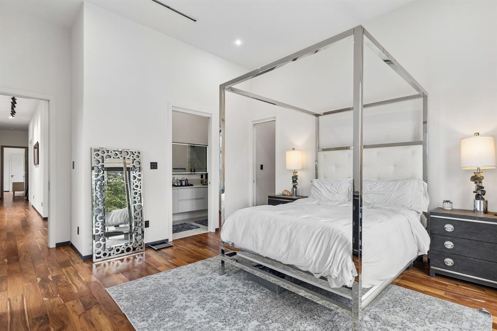 LAKE CREST - Residential