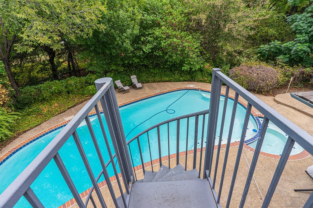 Forest Hills 01 - Residential