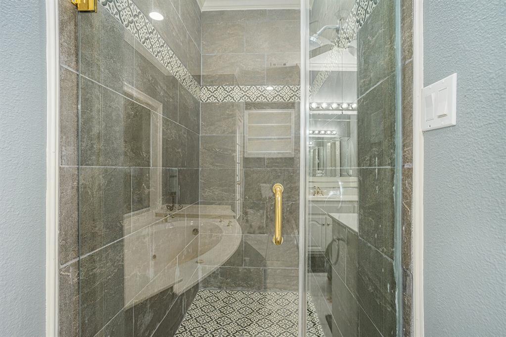 Forest Hills 01 - Residential