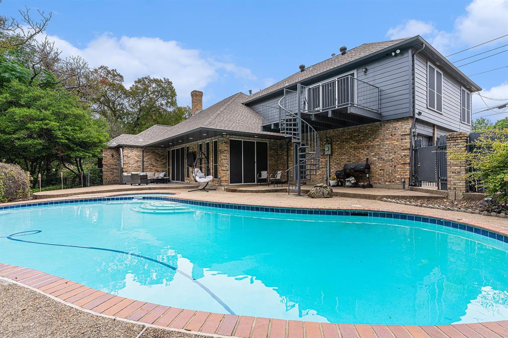 Forest Hills 01 - Residential