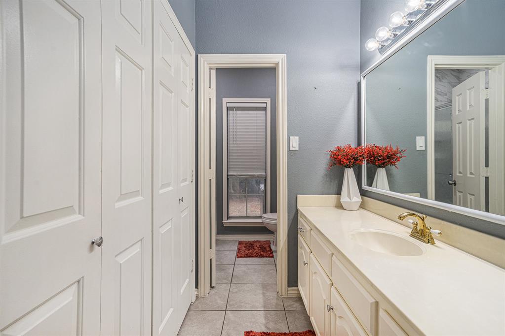 Forest Hills 01 - Residential