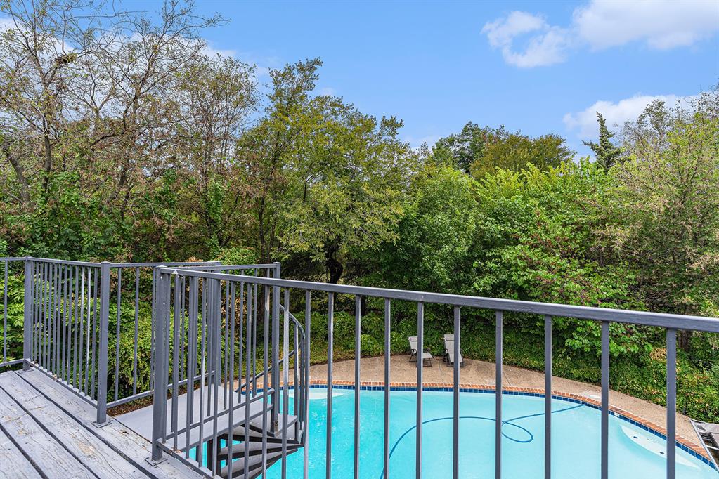 Forest Hills 01 - Residential