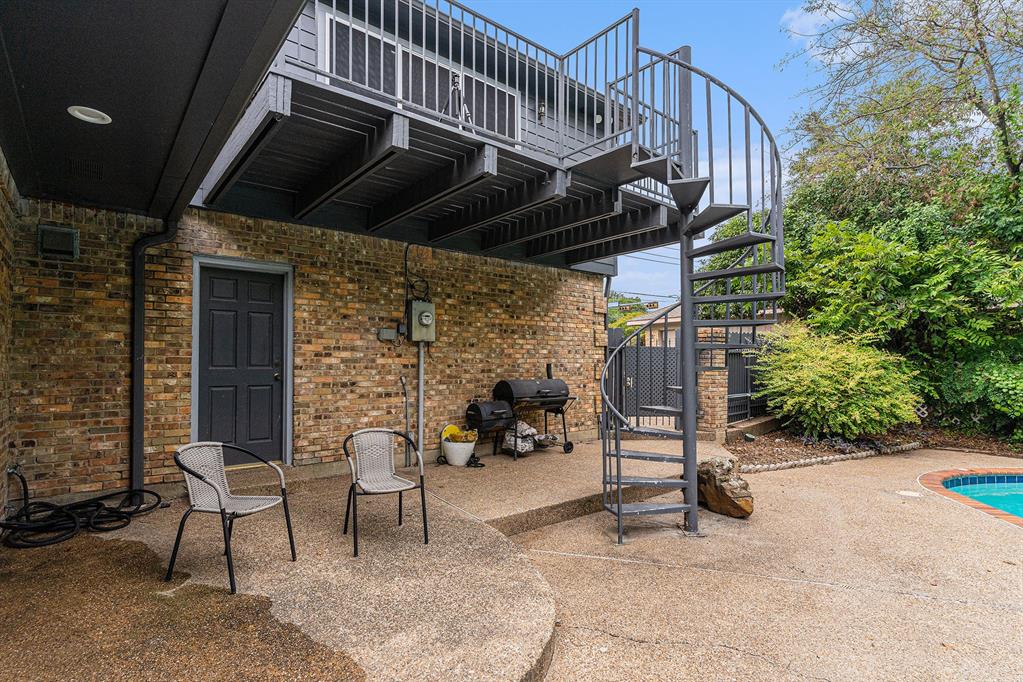 Forest Hills 01 - Residential