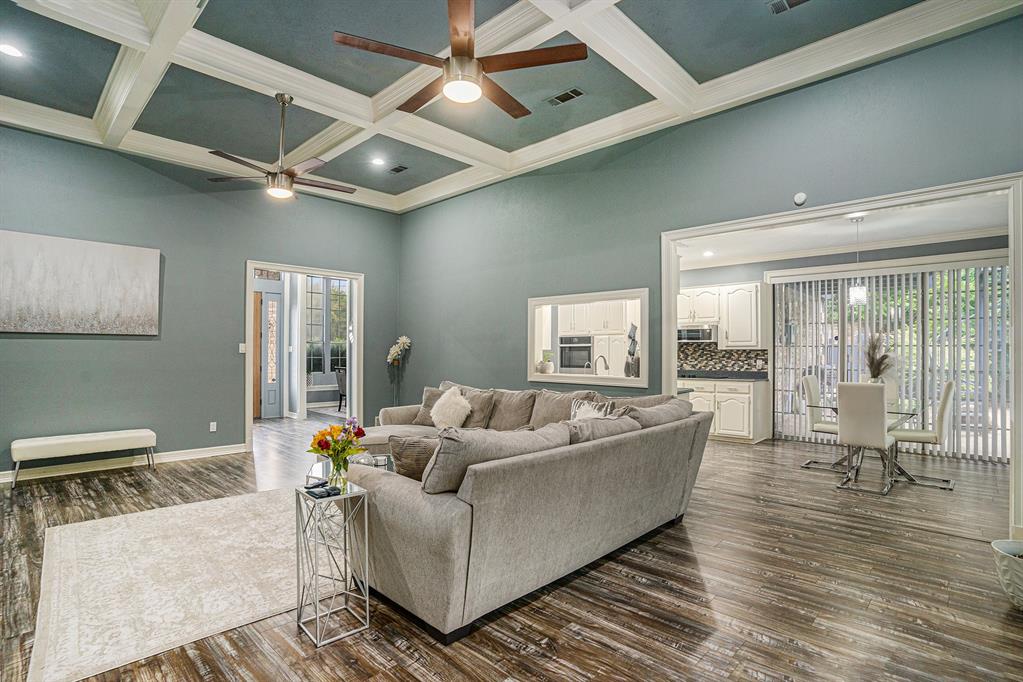 Forest Hills 01 - Residential