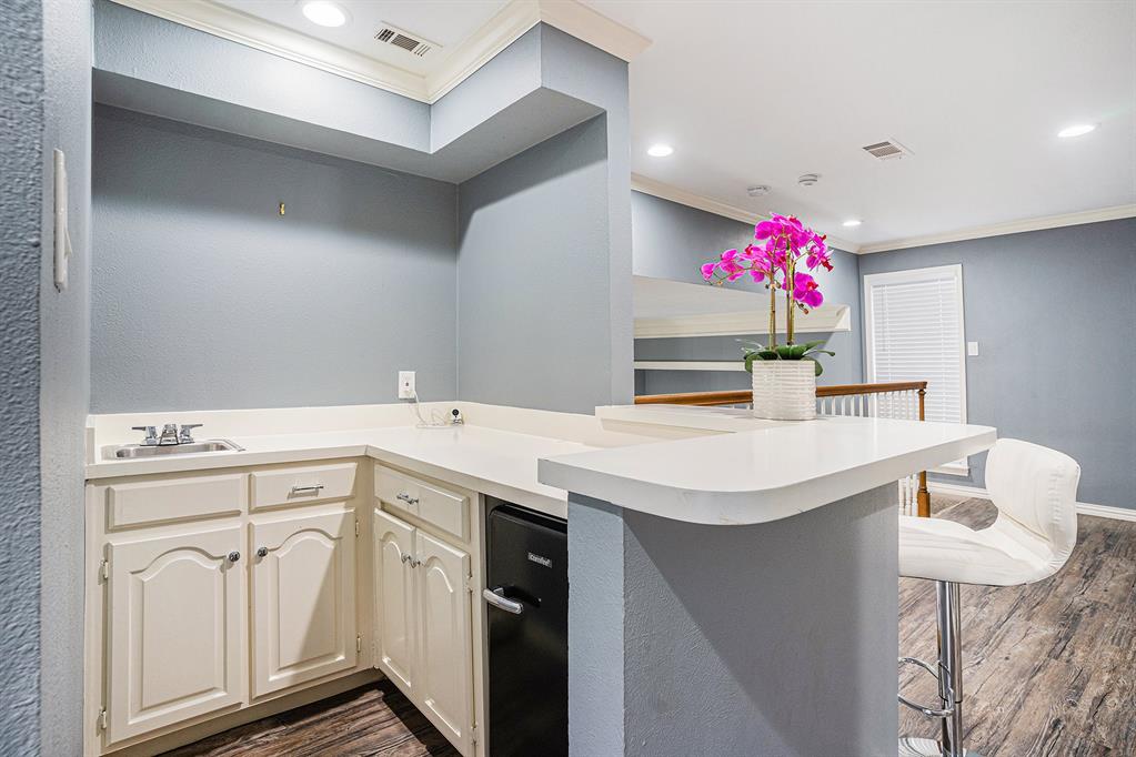 Forest Hills 01 - Residential